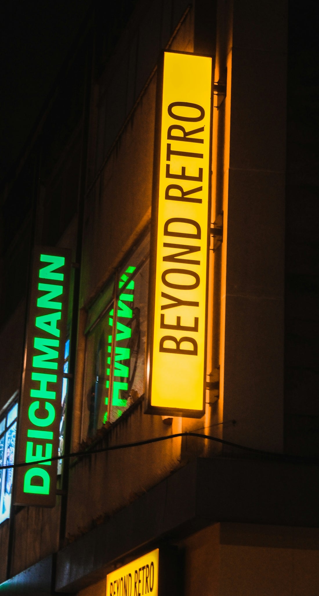 Beyond Retro signage