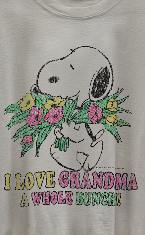 Vintage Snoopy I Love Grandma Washed White Graphic Graphic T-Shirt